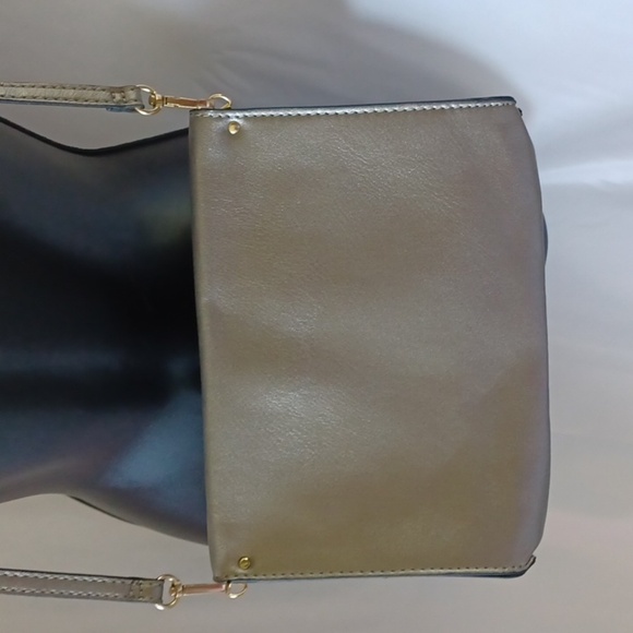 Summer & Rose Crossbody Purse - Picture 4 of 5